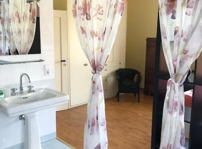 Zwischen Teutoburger Wald Und Universitaet *